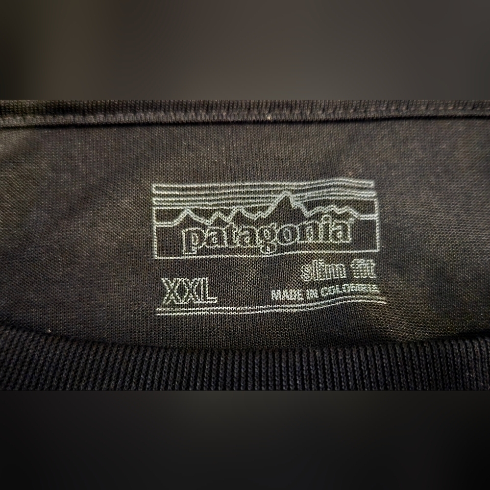 Patagonia Black Short Sleeve Flying Fish T-Shirt - Sz XXL Slim Fit - Picture 4 of 5